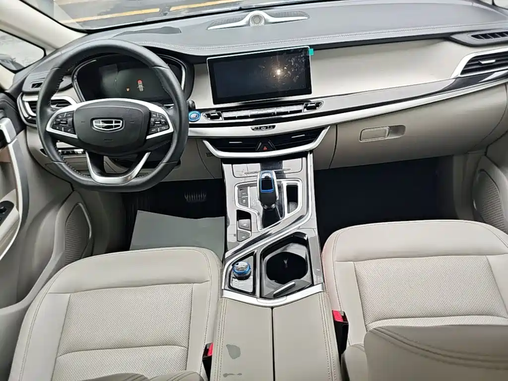 Geely Jia Ji New Energy — миниатюра 3
