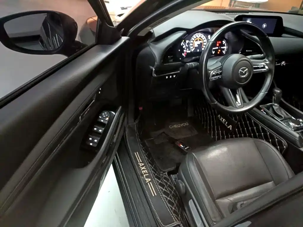 Mazda 3 Axela — миниатюра 16