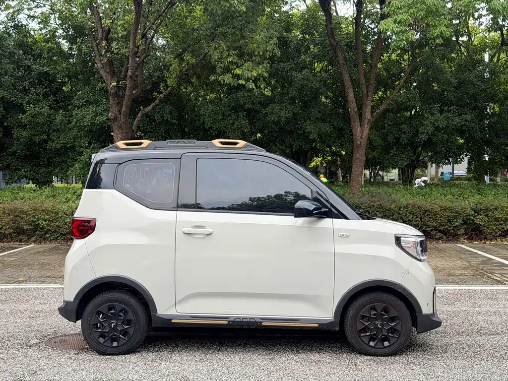 Wuling MINIEV — миниатюра 7