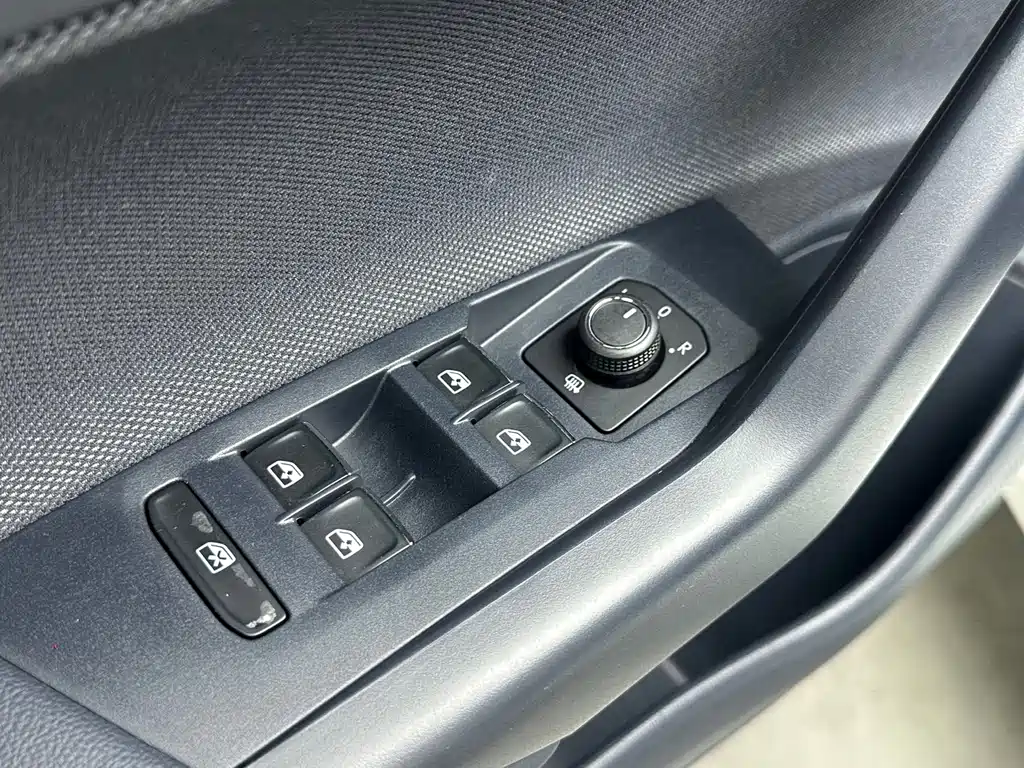 Volkswagen Lavida — миниатюра 9