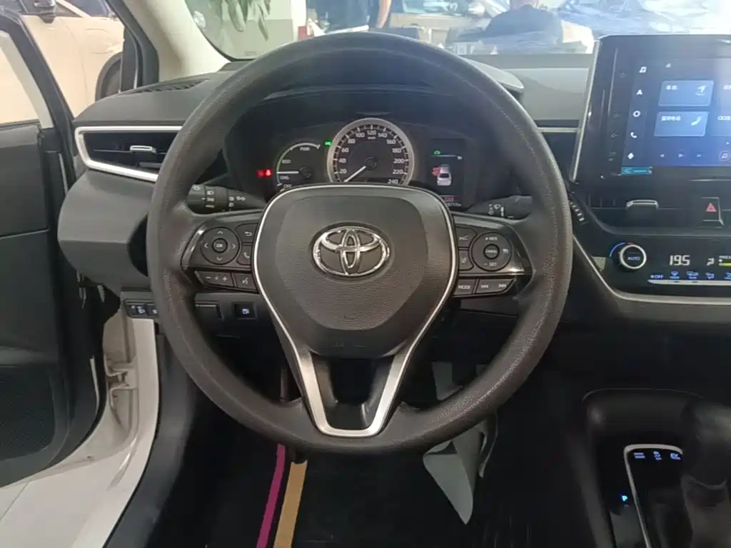Toyota Corolla — миниатюра 7
