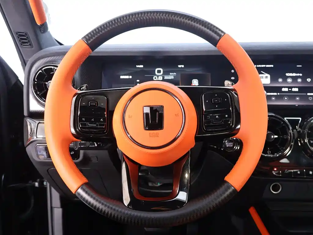 TANK CO CREATION TANK 300