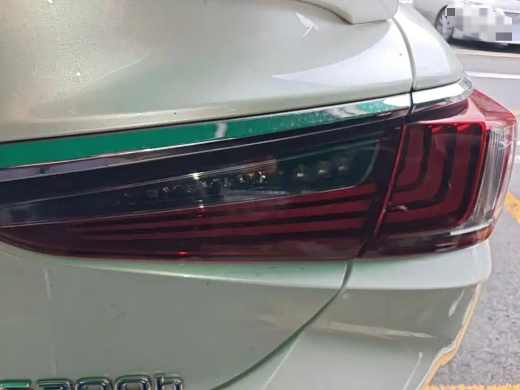 Lexus ES — миниатюра 8