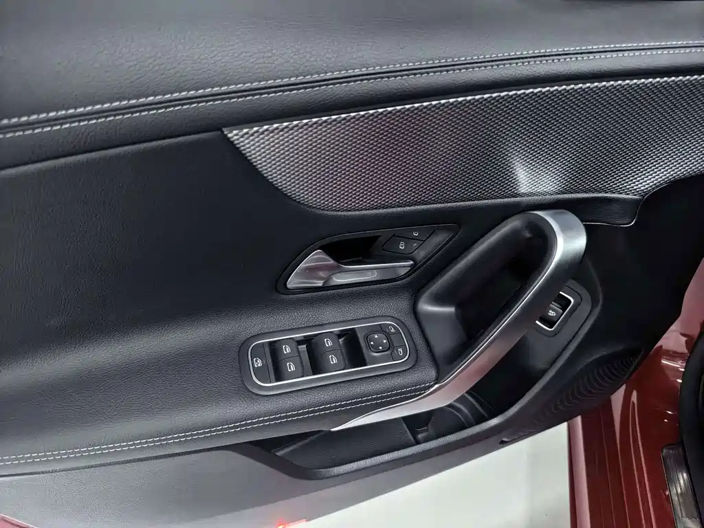 Mercedes-Benz A-Class — миниатюра 3