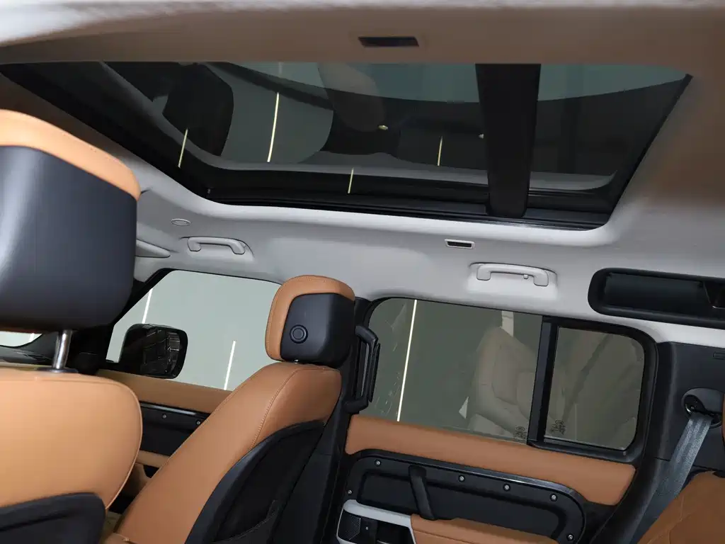 Land Rover Defender — миниатюра 15