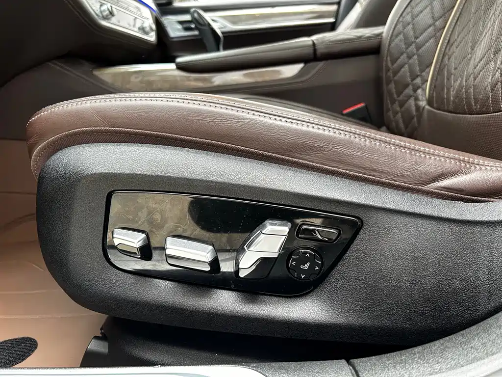 BMW 7 Series 7 2019 740Li Lead Luxury