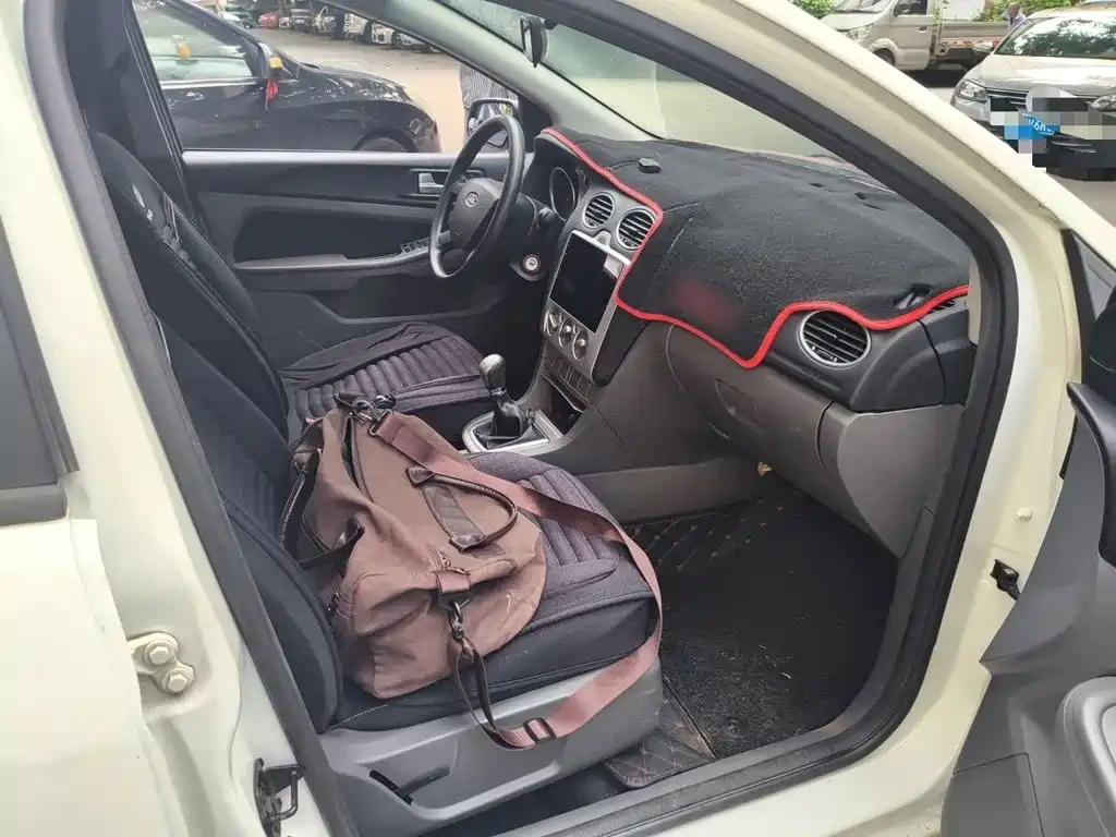 Ford Focus — миниатюра 18