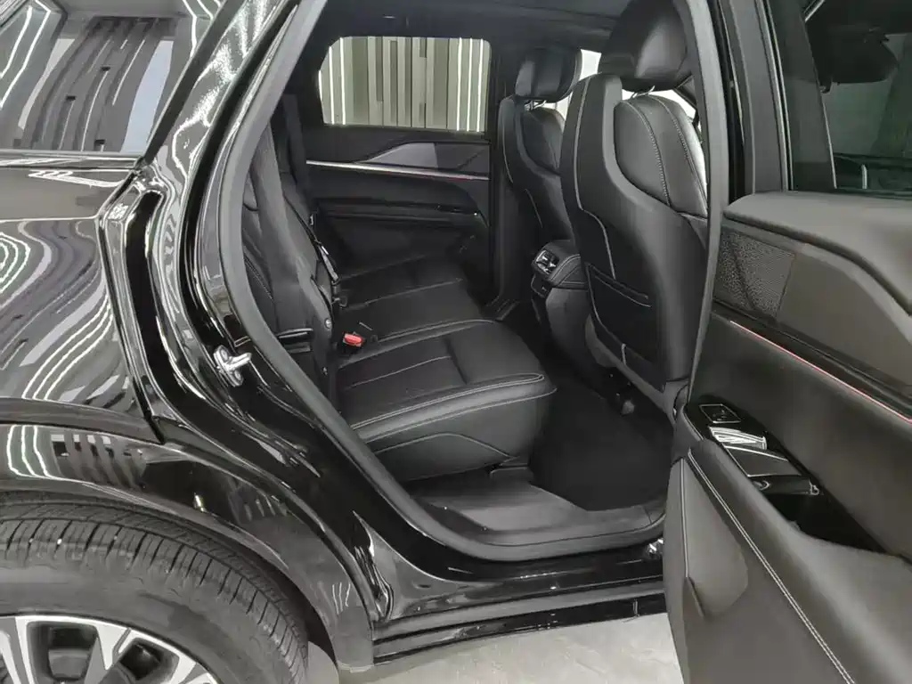Cadillac XT5 — миниатюра 16