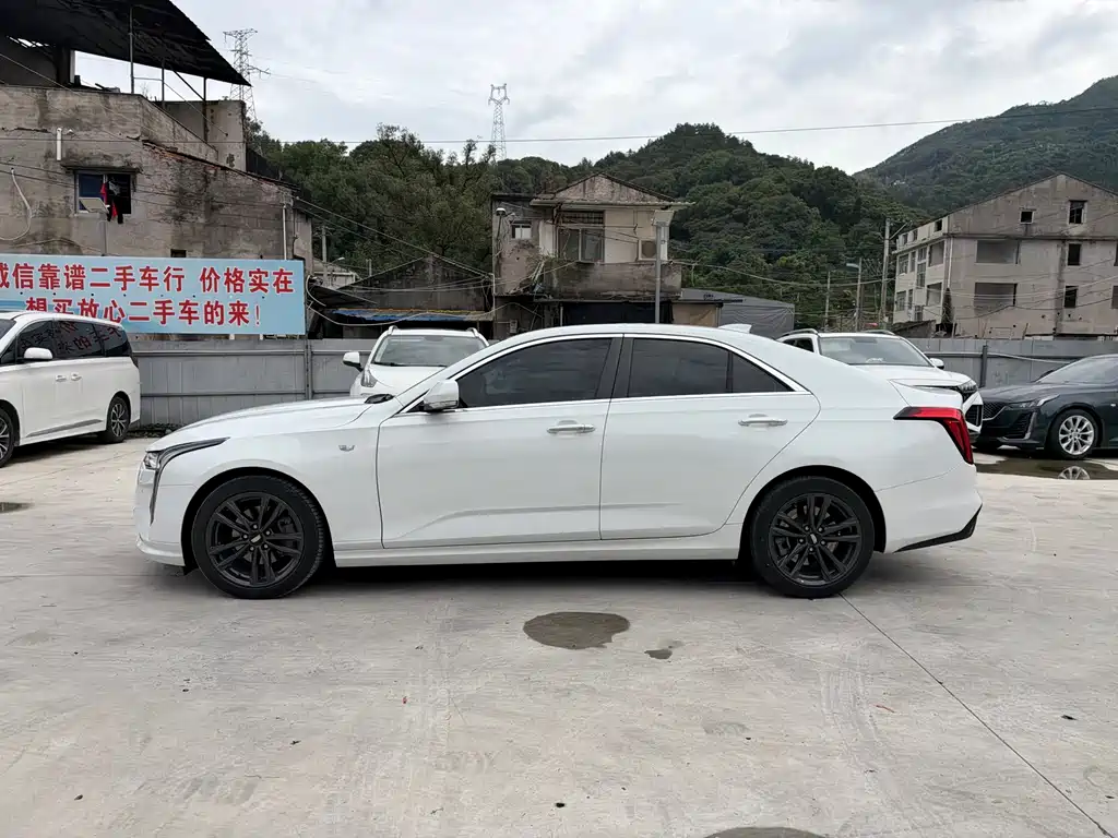 Cadillac CT4 — миниатюра 2