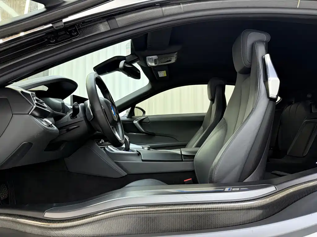 BMW i8 — миниатюра 5