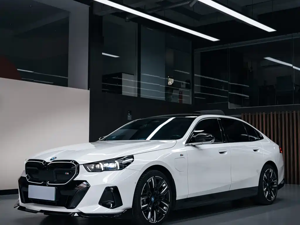 BMW i5