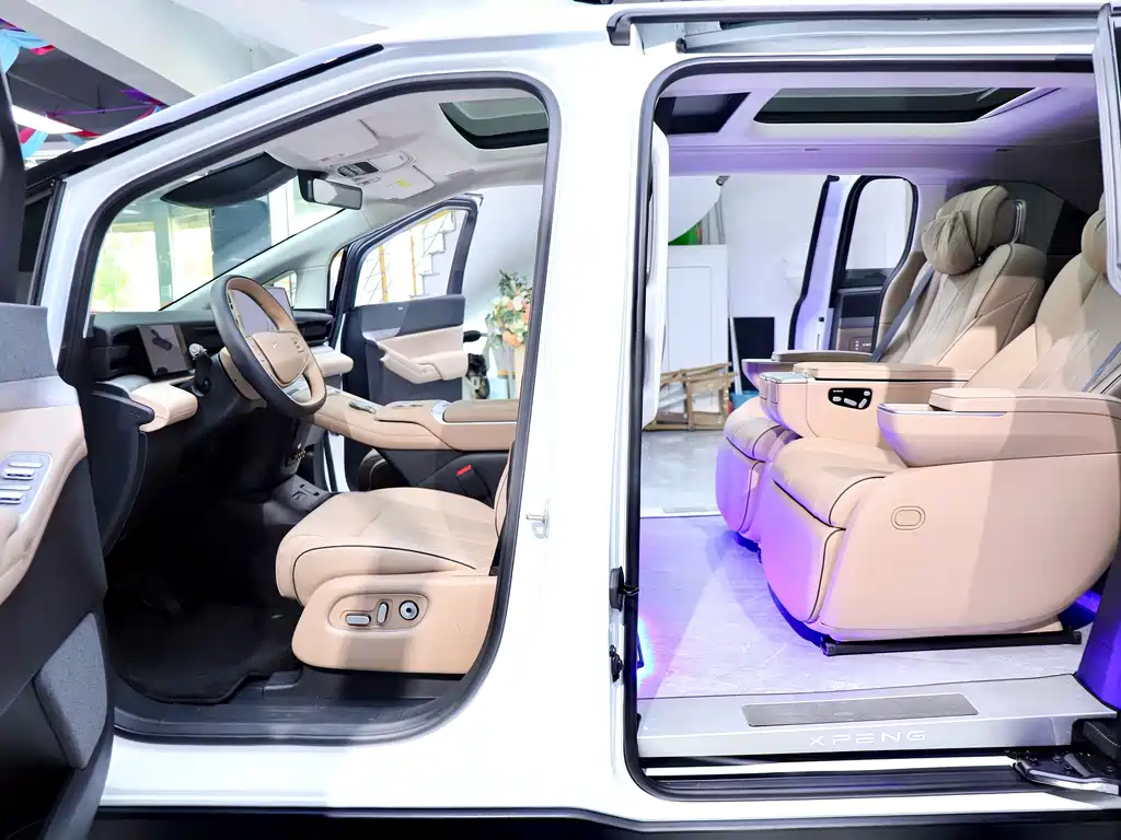 XPeng X9 — миниатюра 23