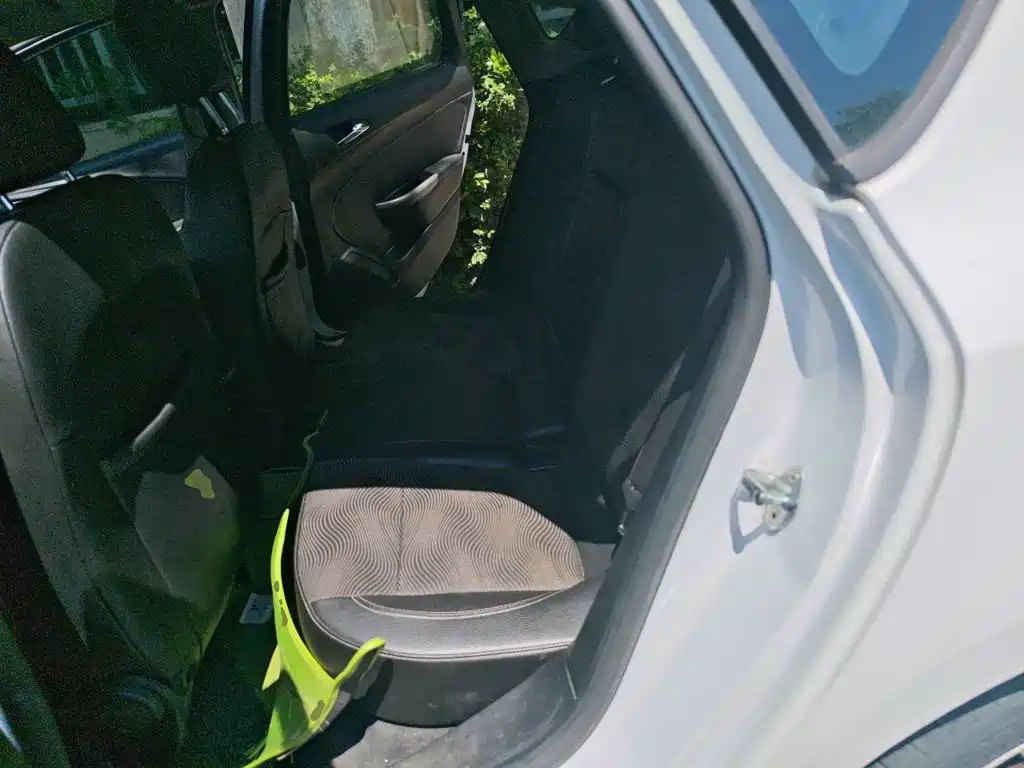 Buick Excelle — миниатюра 18