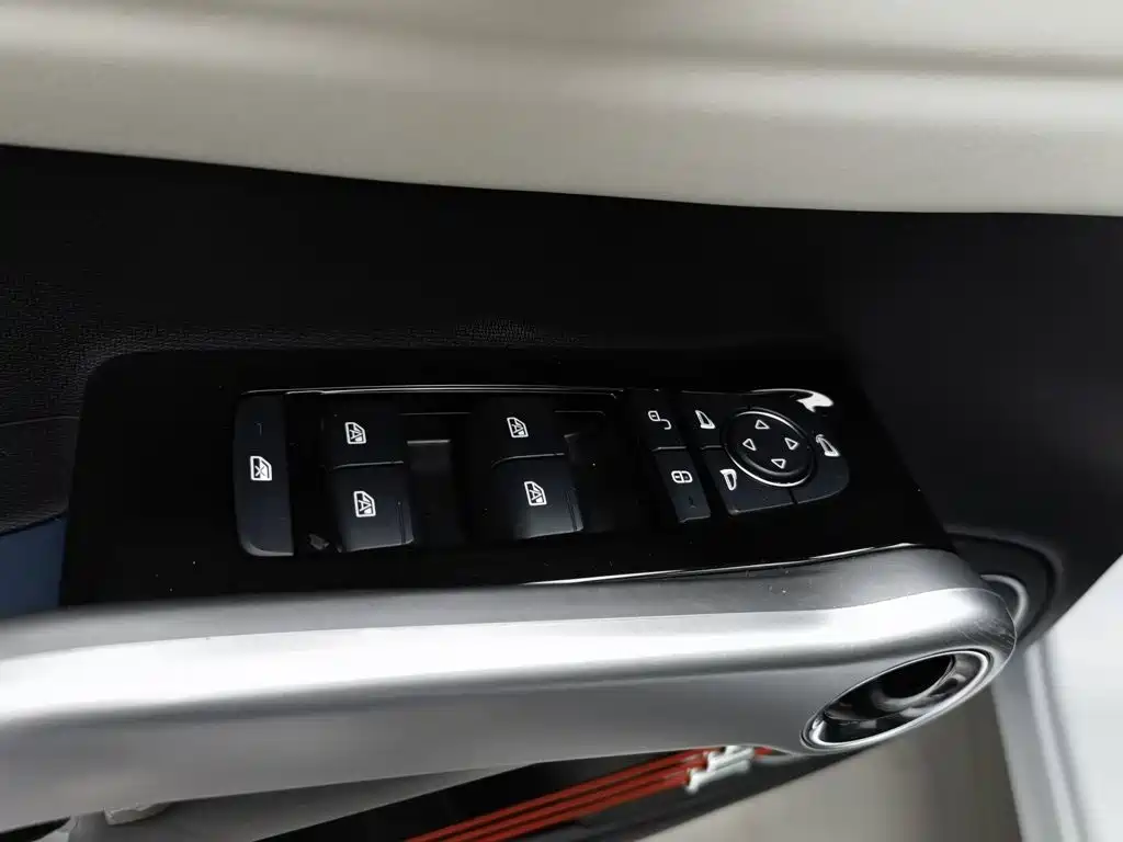 BYD Yuan Plus — миниатюра 9