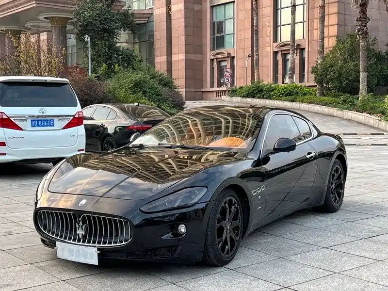 MASERATI GRANTURISMO