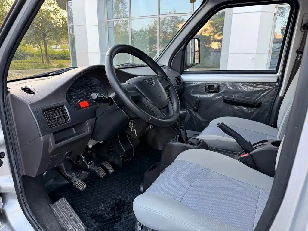 Wuling Rongguang New Truck — миниатюра 9