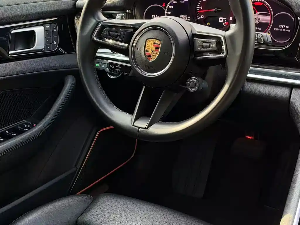 Porsche Panamera — миниатюра 18