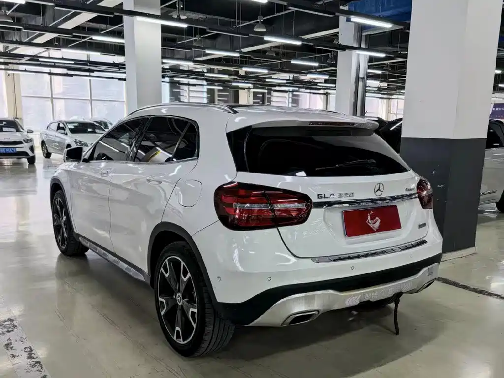 Mercedes-Benz GLA — миниатюра 7