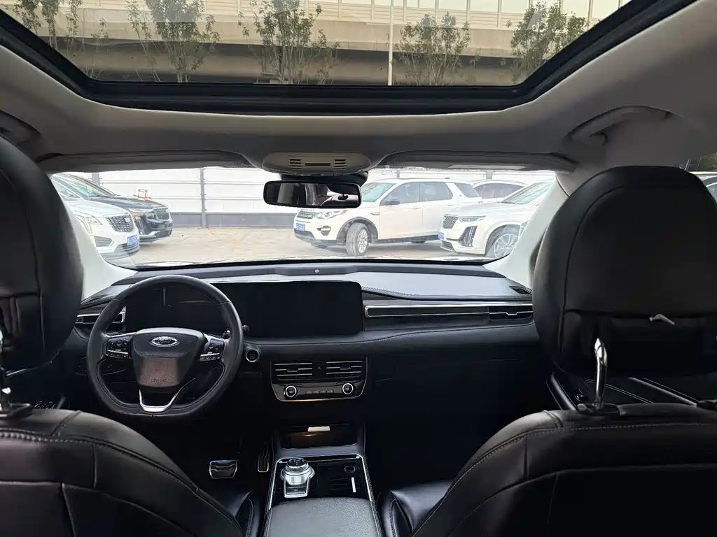 Ford Edge — миниатюра 6