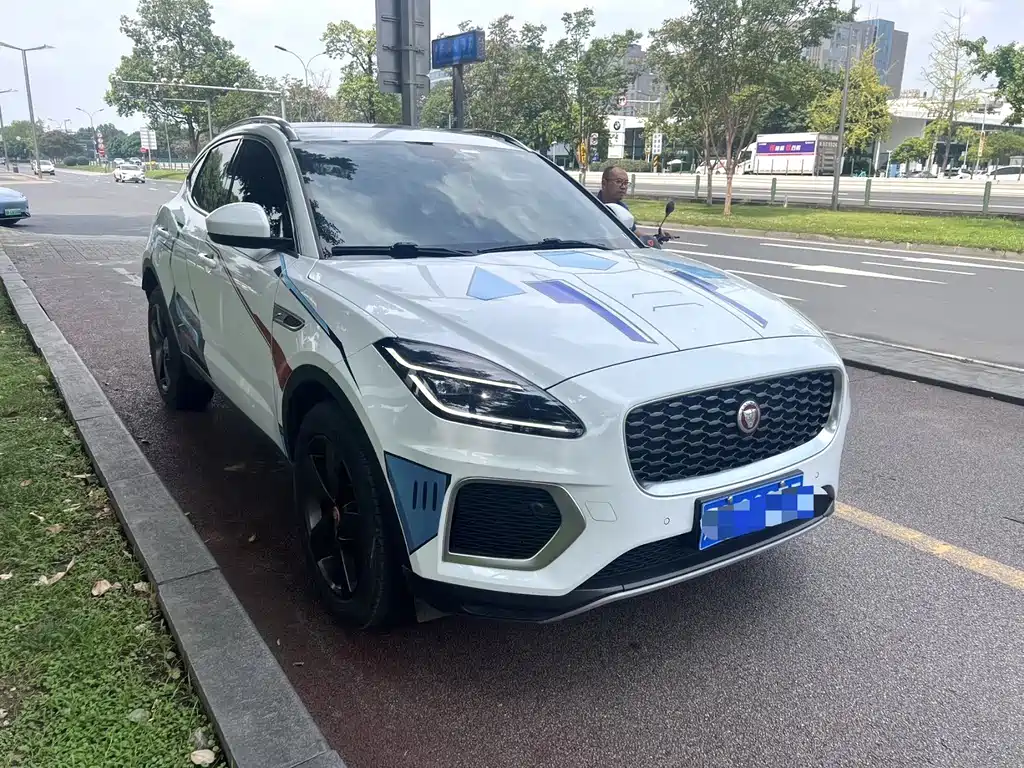 Jaguar E-PACE — миниатюра 3