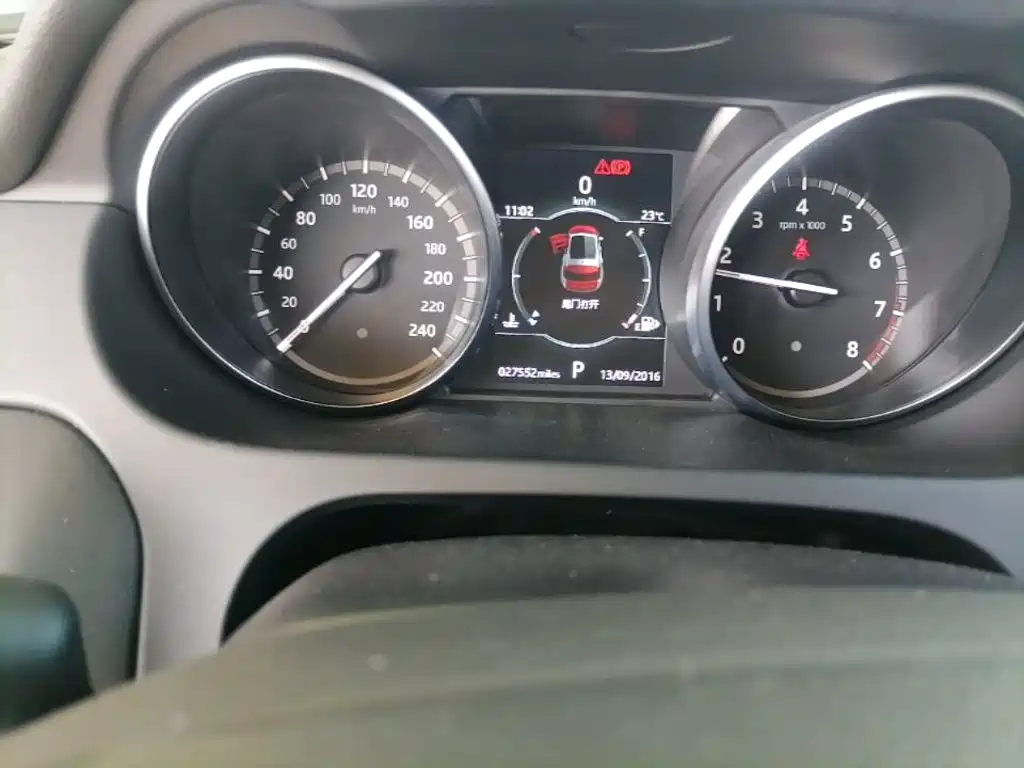 Land Rover Discovery Sport — миниатюра 17