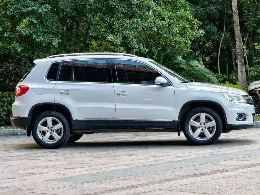 Volkswagen Tiguan — миниатюра 4