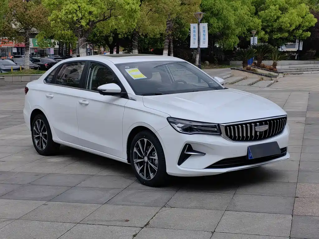 Geely Emgrand 2025 4 1.5L CVT