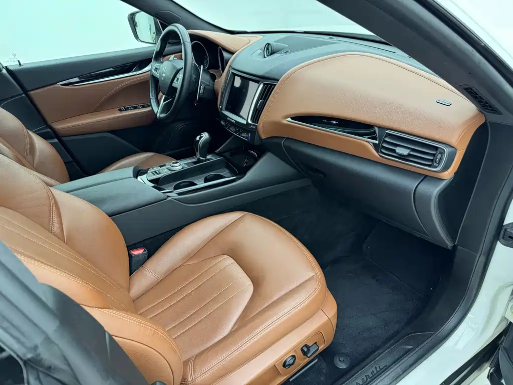 Maserati Levante — миниатюра 15