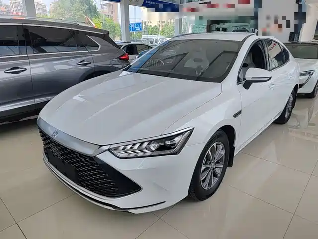 2025 BYD Qin