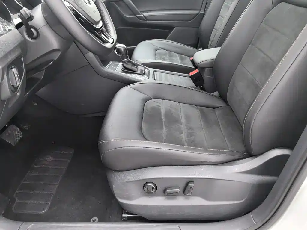 Volkswagen Golf Sportsvan — миниатюра 20