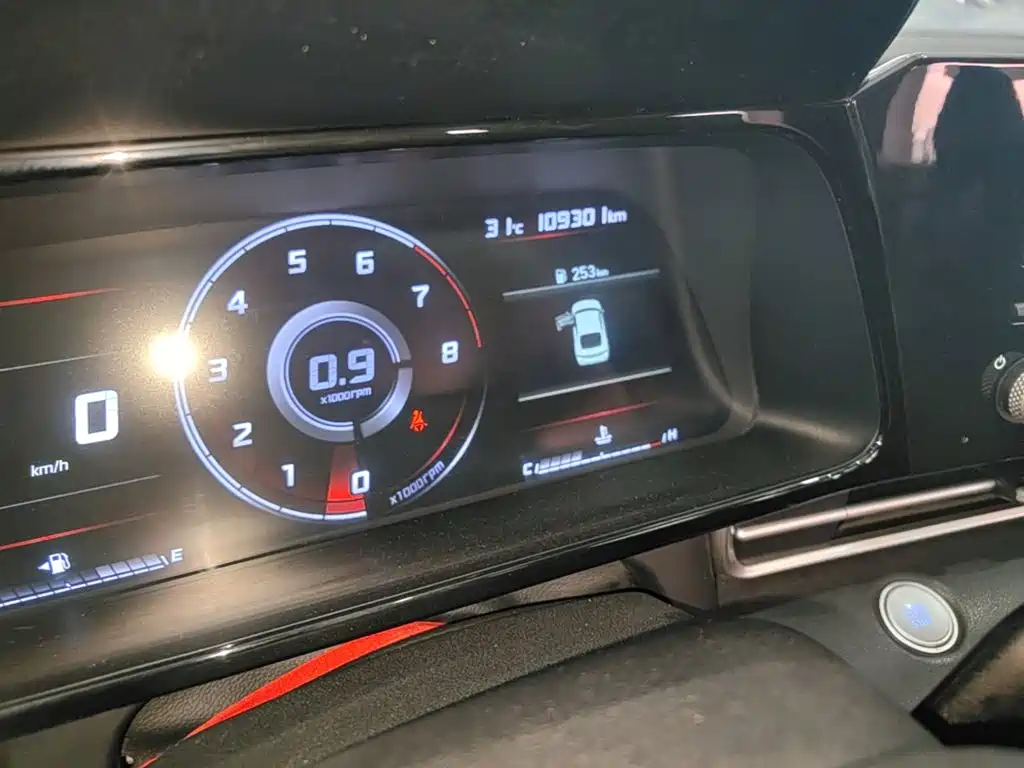 Hyundai Elantra — миниатюра 12