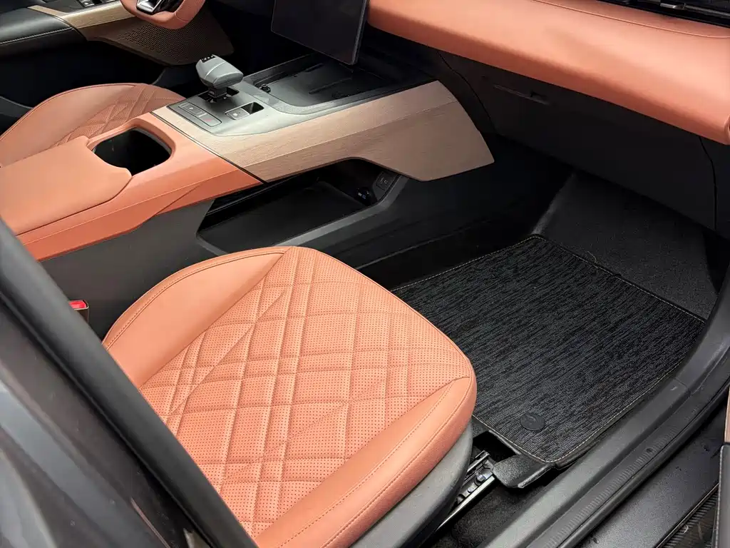 Changan Eado — миниатюра 4