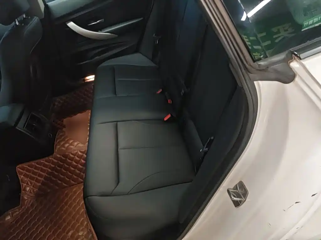 BMW 3 Series GT — миниатюра 17