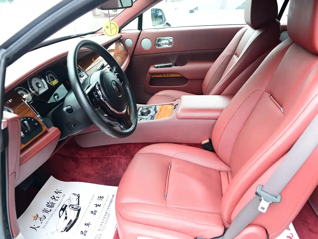 Rolls-Royce Wraith — миниатюра 7