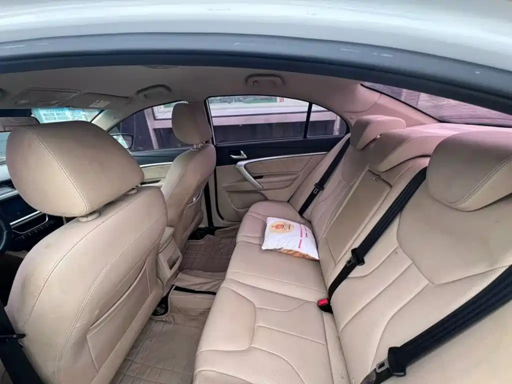 Geely Emgrand — миниатюра 5