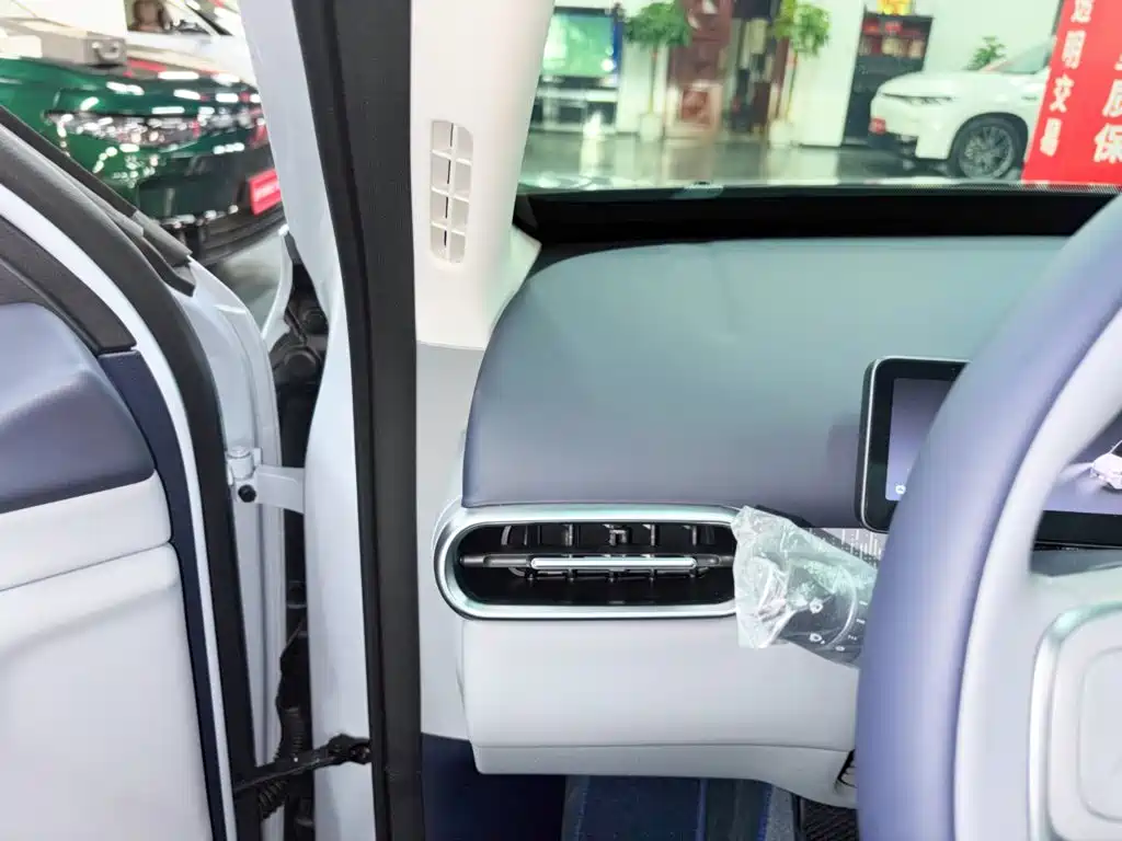 Leapmotor Leapmotor A10 — миниатюра 22