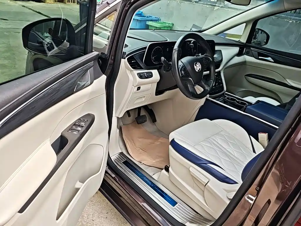 Buick GL8 — миниатюра 16