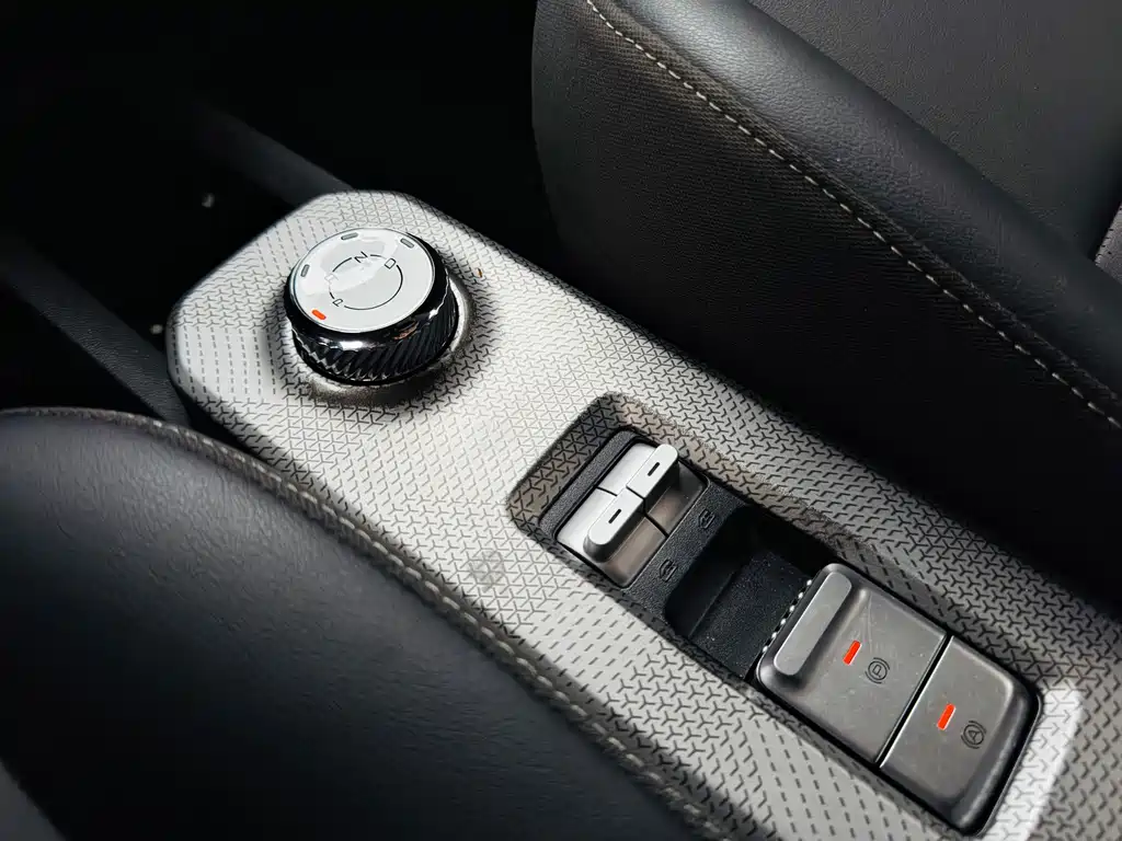 Baojun Yueye — миниатюра 10