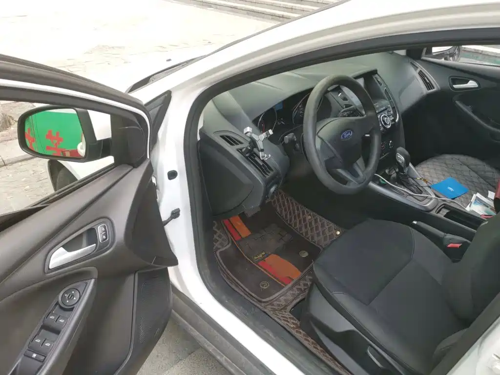 Ford Focus — миниатюра 12