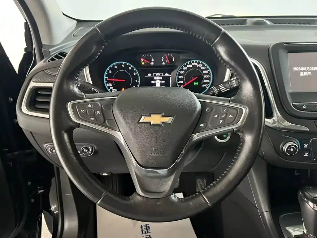 Chevrolet Equinox — миниатюра 24