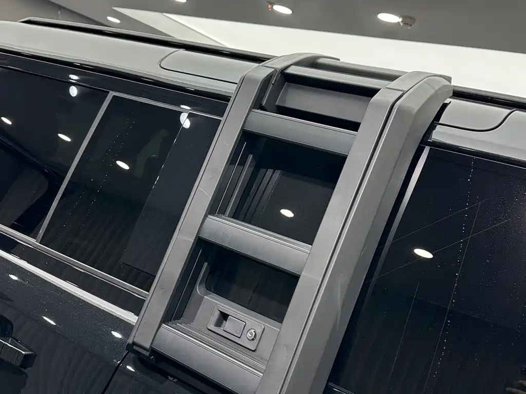 Land Rover Defender — миниатюра 21