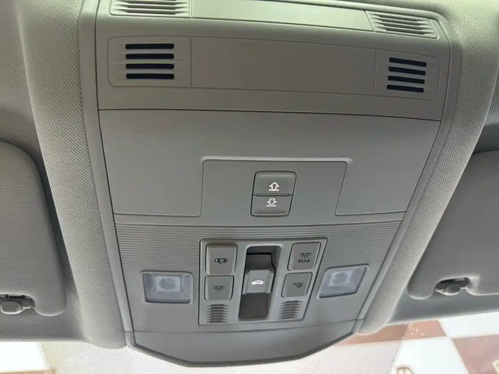 Volkswagen T-Roc — миниатюра 14