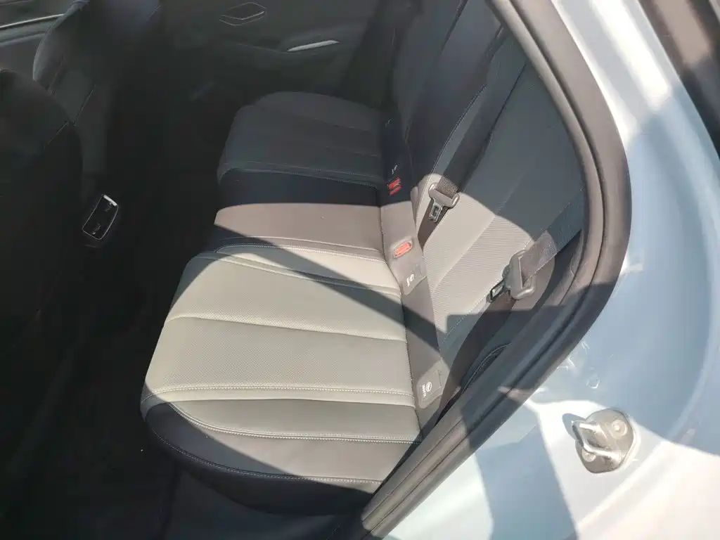BYD Qin L — миниатюра 17