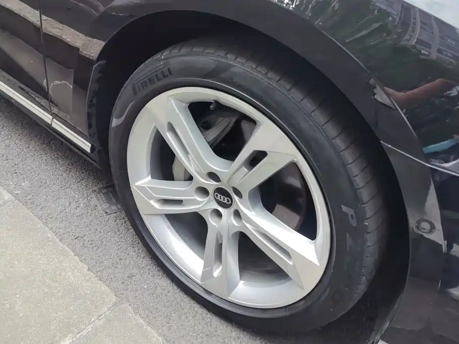 Audi A8 — миниатюра 6