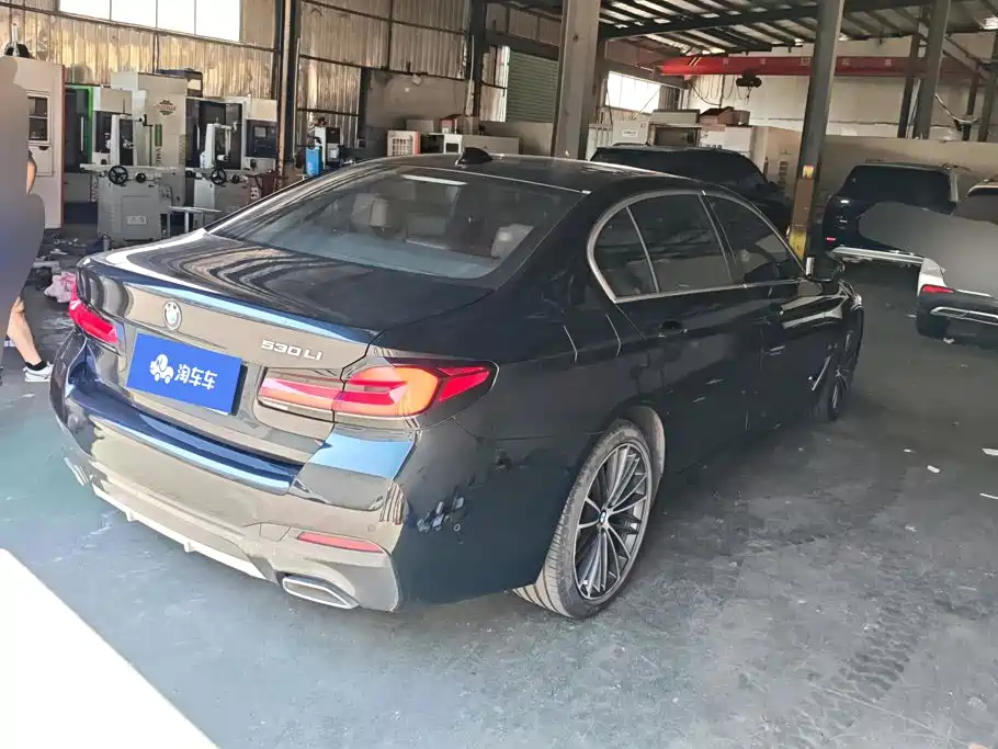BMW 5 Series — миниатюра 3