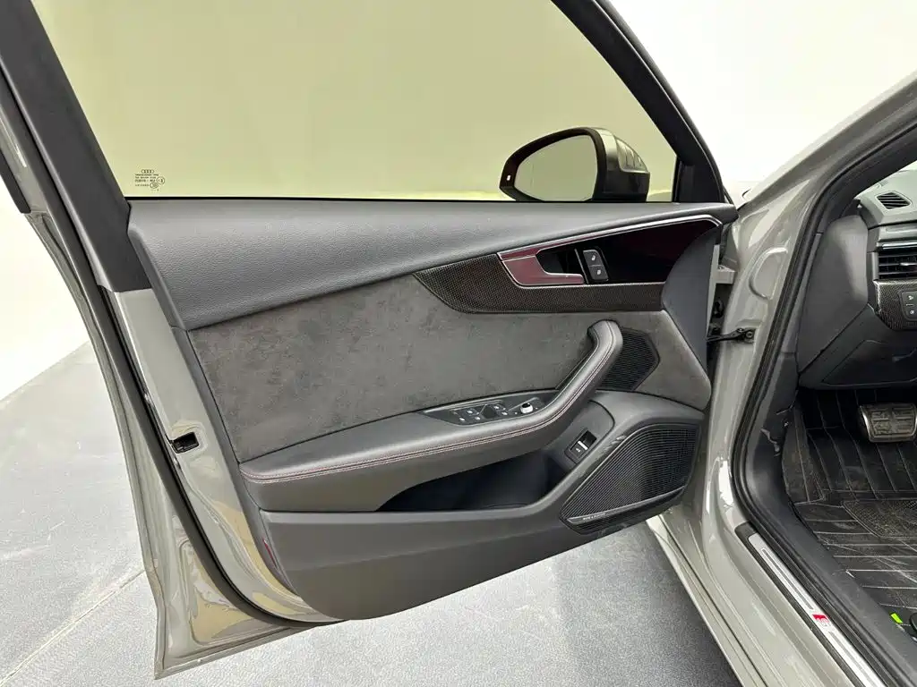 Audi S4 — миниатюра 12