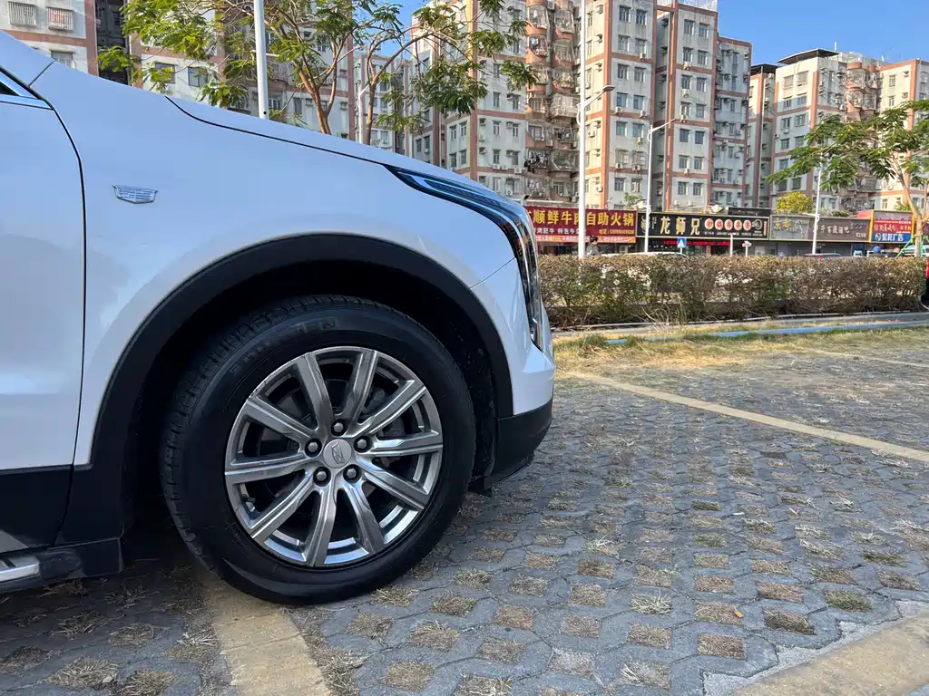 Cadillac XT4 — миниатюра 8