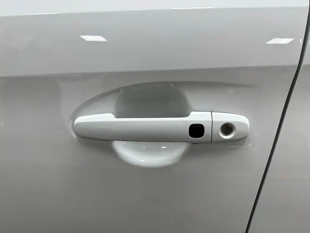 Toyota Yaris L — миниатюра 16