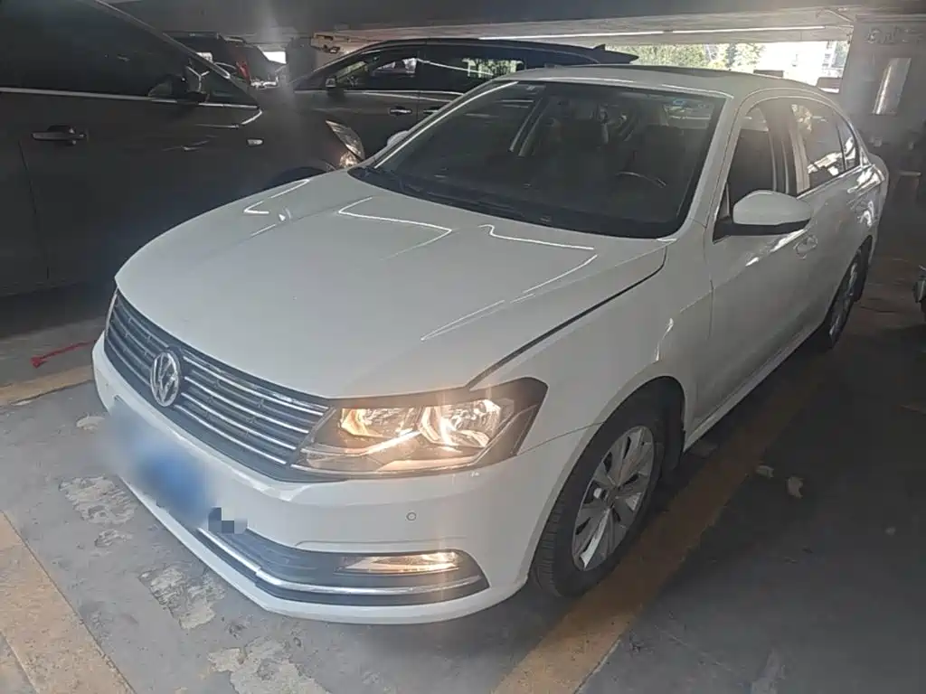 Volkswagen Lavida — миниатюра 2