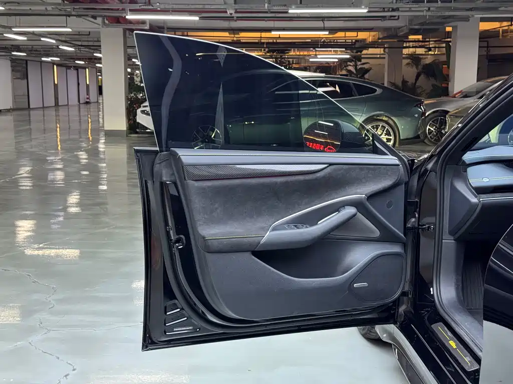 XIAOMI CAR XIAOMI SU7 ULTRA